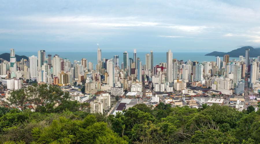 Top autoverhuur aanbiedingen in Balneario Camboriú